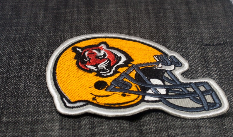 Sew On Size 3/'/' x 4/'/' Helmet of the Bengals player Set of the 5 patches 1 patch BONUS 75mm x 100mm Patches Iron On