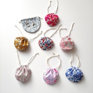 Petit sac à bijoux, sac de rangement, sac cadeau, pochette à cordon, pochette pour écouteurs,  petit pochon en tissu liberty