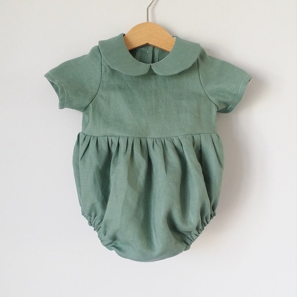 Baby romper in green linen bottle with Col Claudine