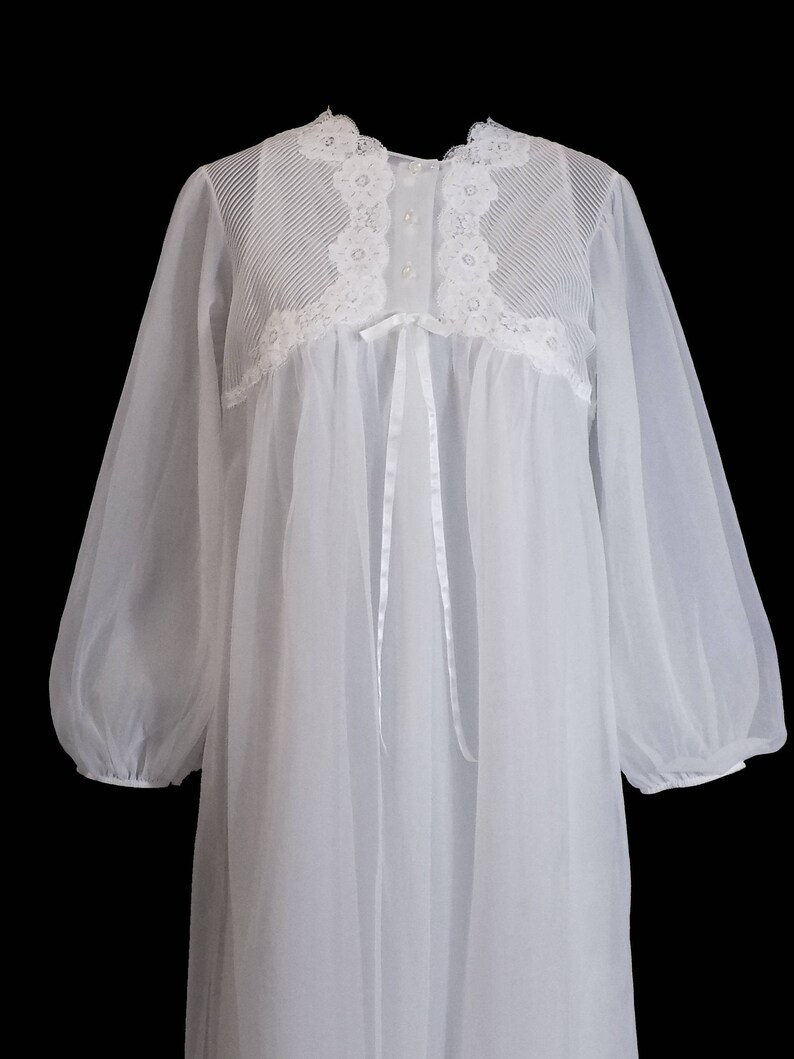 Chiffon Nightgown and Robe 1960s Gossard Artemis Peignoir Set White GORGEOUS Size Small