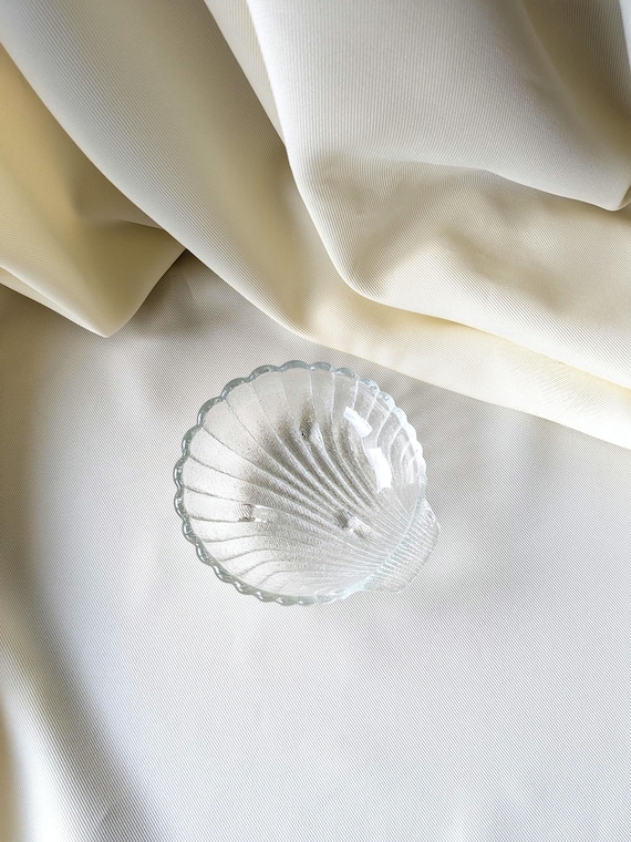 Clear Sea Shell Glass Bowl Catch All Dish