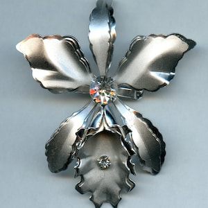 White Metal Flower Orchid Design Pin Pendent, Rhinestone highlight
