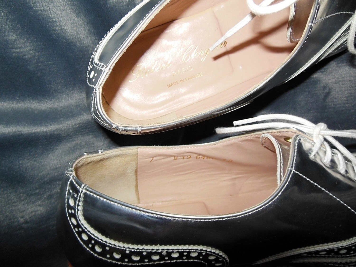 derby ou richelieu costume