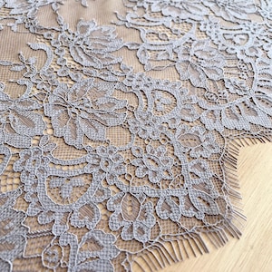 Grey Mist Eyelash Lace Trim: 33cm Wide Floral Galloon