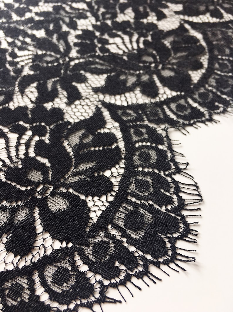 50 metres × 25mm Wide Black Stretch Lace Edge Trim Scalloped Edges