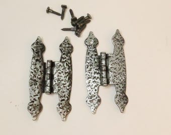 Antique Style Hammered Metal Cabinet Hinges – Primitive Colonial Hardware – Silver Black Rustic Hinges