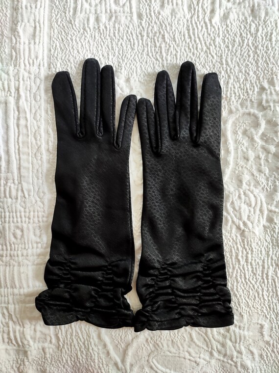 Vintage long black gloves, black gloves, evening glov… Gem