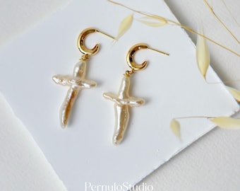 Freshwater Pearl Cross Hoop Earrings: 18k Gold