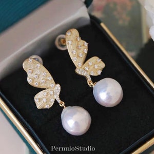 10-11mm | AAA | White baroque pearl earrings  I Teardrop pearl | Freshwater pearl | Butterfly | dangle earrings | Bridal Earrings