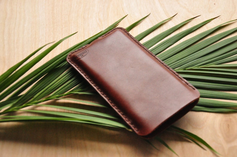 Custom-sized Simple Leather Phone Case / iPhone Pouch / Mobile Sleeve in Cognac Leather zdjęcie 4