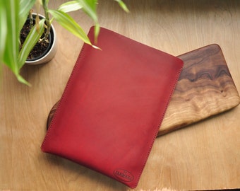 Custom Leather iPad Case / Surface Pro Pouch / Tablet Bag / Kindle Sleeve in Red