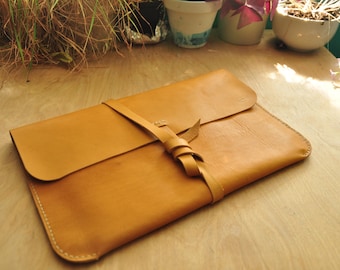 Custom Simple Leather Laptop Case / Laptop Bag / Carry Case / Macbook / Macbook Air / Laptop Sleeve in Mustard Leathe