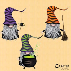 K&ouml;nnte beinhalten: Drei Illustrationen von Halloween-Zwergen. Jeder Zwerg tr&auml;gt einen gestreiften, spitzen Hut in Lila, Orange und Gr&uuml;n. Ein Zwerg h&auml;lt einen Besen, ein anderer hat eine Spinne und der dritte r&uuml;hrt einen brodelnden Kessel mit gr&uuml;ner Fl&uuml;ssigkeit um.
