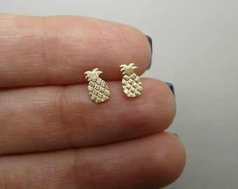 Pineapple Earrings, Pineapple earring studs, Minimalist Earrings, Fruit studs earrings, Gold tropical earrings