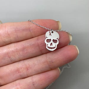 Skull Necklace for Women, Skull charm, Silver skull charm, Skull pendant, Gold skull necklace, Punk Skull Pendant, Gothic Style Necklace