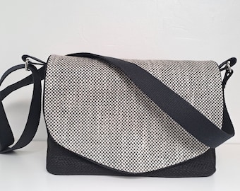 Sac bandoulière pour femme toile noire et tissé damier noir et blanc - Sac besace toile femme - Fermeture par bouton aimantée - Cadeau femme