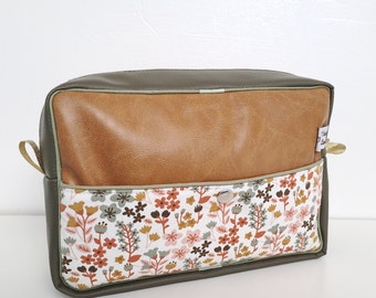 Large floral toiletry bag - Cosmetic bag - Gift for her, mom