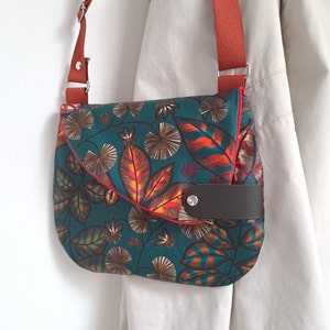 Women's waterproof messenger bag in leaf fabric - Ultra light women's shoulder bag - Carried on the shoulder or across - Handmade handbag