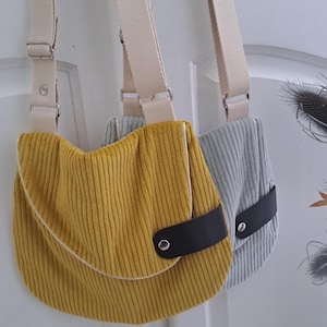 Sac besace velours côtelé safran