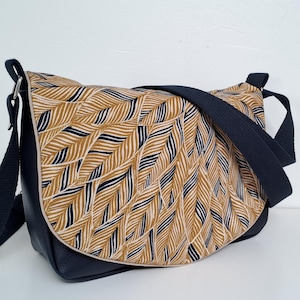 Sac à main bandoulière femme en simili cuir marine et tissu motifs feuillage en illusion d'optique
