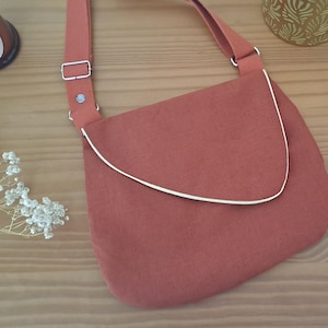 Petit sac bandoulière lin terracotta liseré or