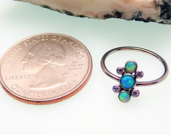 16gまたは14gチタンアクアブルーオパールクラスターリング、ダイス