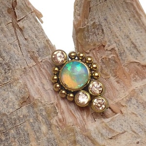 Internally threaded  Fire opal Apple green & champagne Beaded Cluster Implant Titanium Flatback Piercing 18g, 16g, 14g,  implant titanium