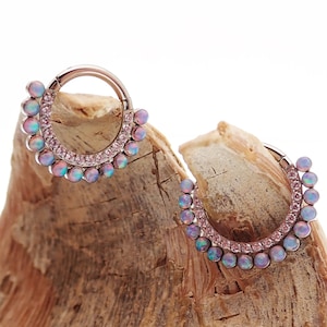 Opala de fogo Bubblegum e CZ rosa claro 8 mm, 10 mm Titânio Clicker · Septum/Helix/Daith/Conch · 16g vendido em unidades