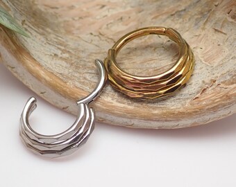 3-Tier Bevel-Design 8mm, 10mm Titanium Clicker · Daith/Helix/Septum · 16g