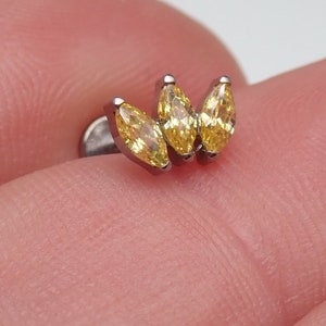 Internally threaded Citrine yellow CZ   Cluster Implant Titanium Flatback Piercing 18g, 16g, 14g, conch, helix, cartridge