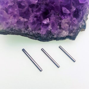 14g Titanium Internally Threaded  Barbell ( Nipple, Tongue, Cartilage, Etc..)