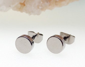 Implant-grade Titanium flat disc earring,  6mm titanium round disc stud earrings, 100% Hypoallergenic, Sensitive ear, anodizing avaible