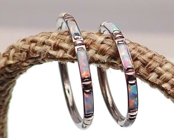 Rectangular Opal 8mm, 10mm, 12mm Titanium Clicker · Lip/Septum/Daith/Tragus/Nose/Helix · 16g