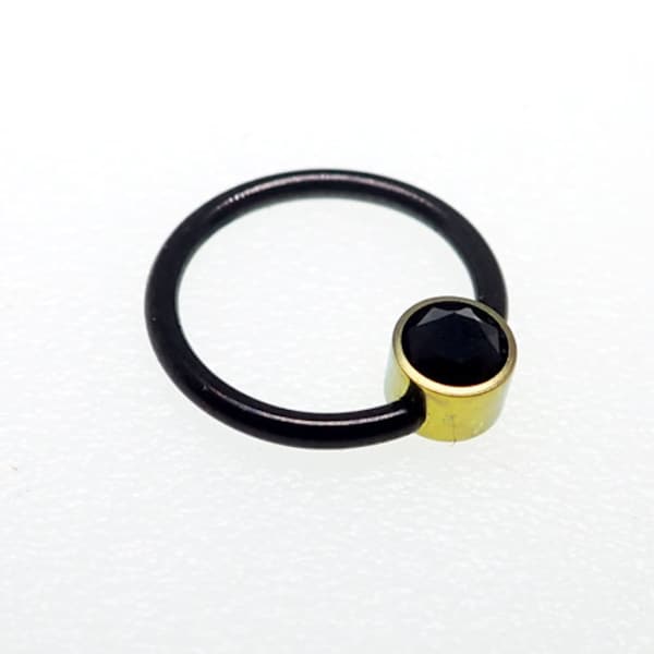 Implant noir et or 16 g en titane ASTM F136 BCR/CBR avec pierre noire d'onyx, anneau anodisé sur mesure dans toutes les couleurs
