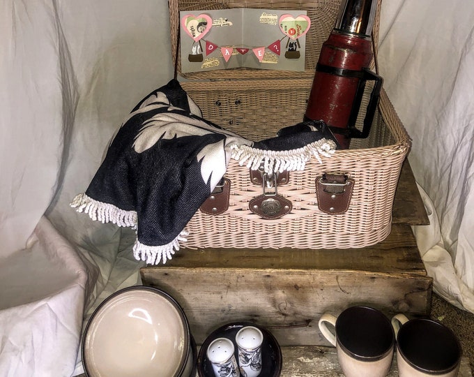 Date Proposal, Lovers Basket, Customizable Picnic Basket w/ Chocolates, add your favorite soup, sandwiches, wine, cold drinks, fresh fruit