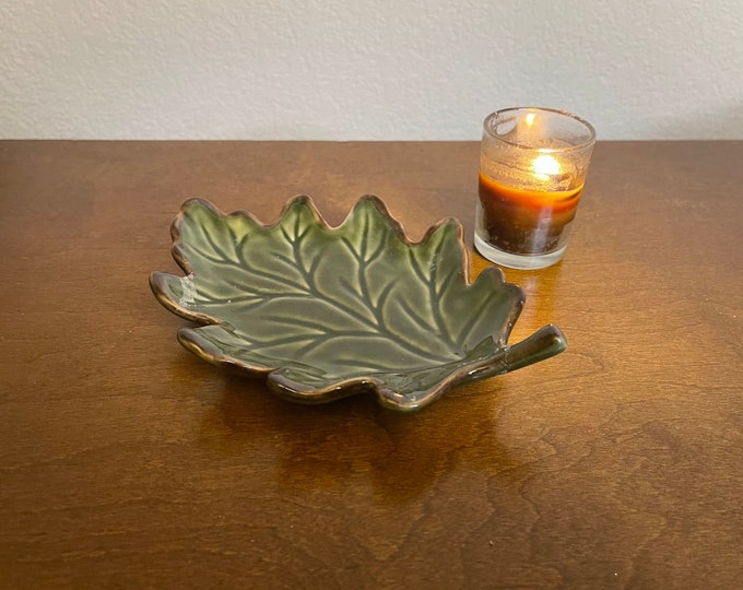 Vintage Ceramic Green Oak Leaf Candle Keys Trinket Holder Fall Autumn Decor;