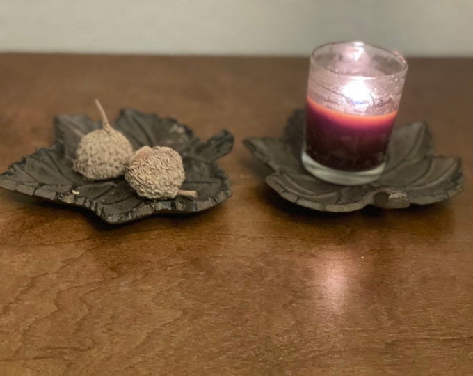 Vintage Rustic Cast Iron Harvest Maple Leaf Candle Holder Fall Decor;