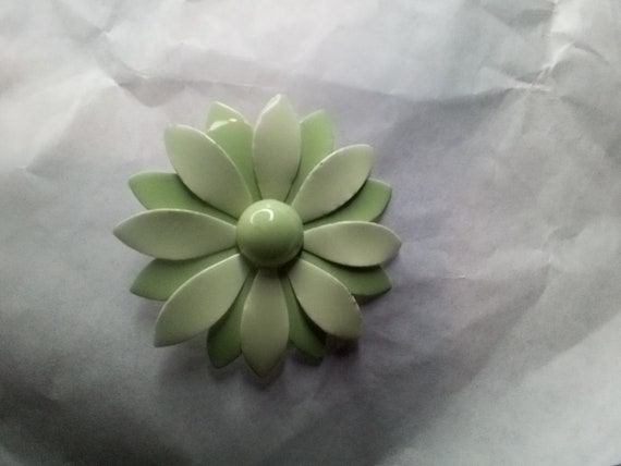 Vintage Mod 1960’s Enamel Flower Power Brooches P… - image 4