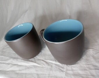 MSE Taza de café bloque de color retirado; Martha Stewart marrón y azul; Conjunto de 2