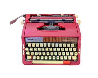 SALE!* Pink Brother Deluxe 1510 typewriter, a vintage manual and portable typewriter in great working condition, 1960s typewriter.