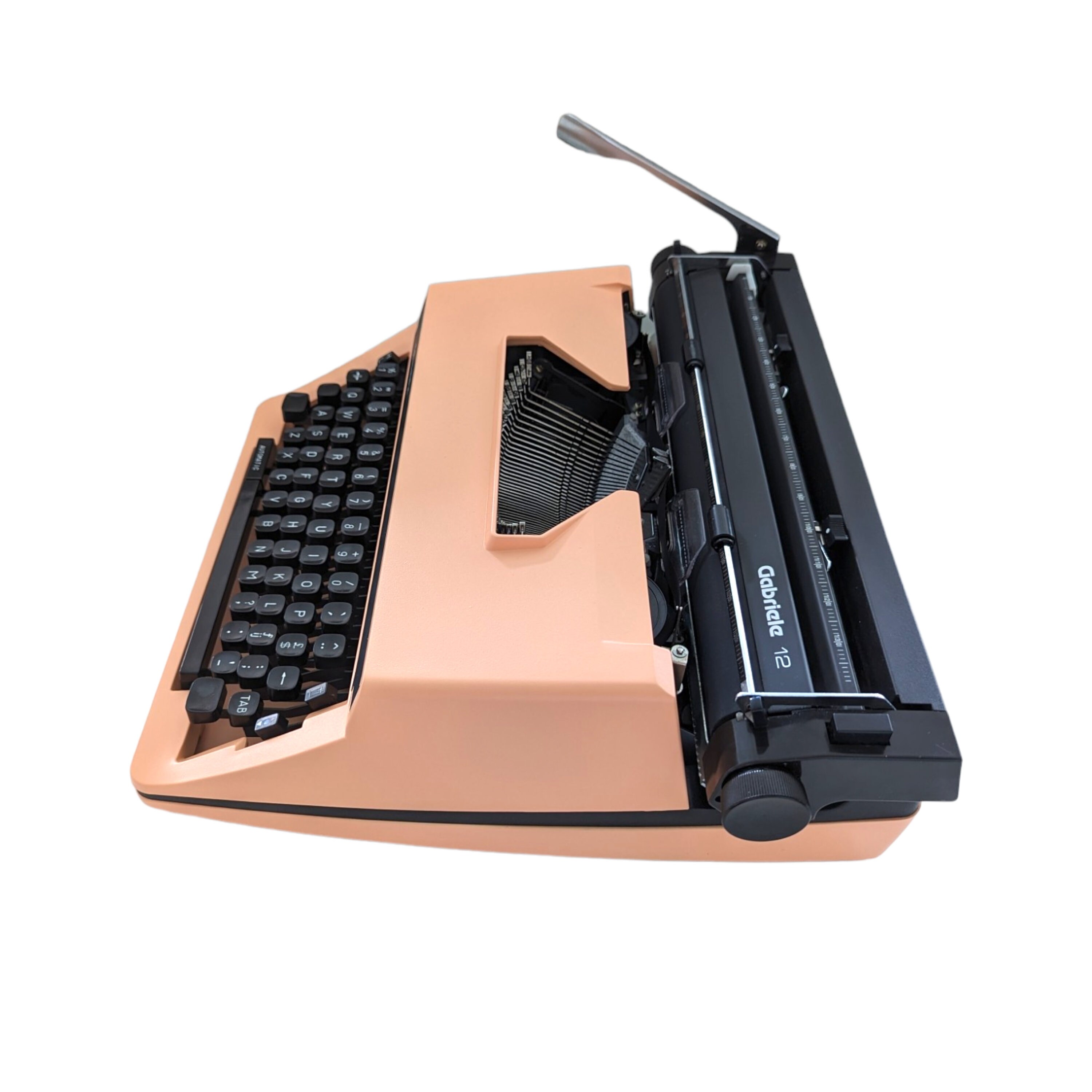 Vintage Triumph Gabriele 12 Typewriter – Salmon Pink QWERTY