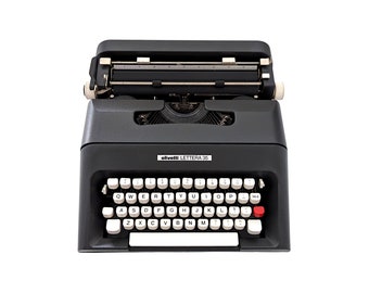 SALE!* Olivetti Lettera 35 typewriter, 1970s vintage typewriter, portable and manual typewriter, black typewriter, qwerty