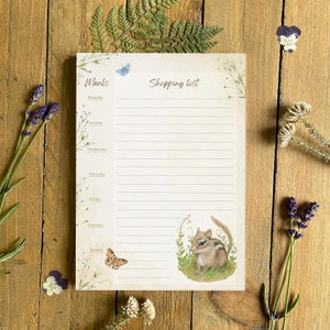 Chipmunk weekly shopping and meal planner | list pad | A5 | easy tear-off | planning | budgeting | cottagecore stationery | magnetic