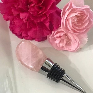 Bottle Stopper, Wine Stopper, Crystal Wine Stopper, Rose Quartz Stopper, Bar Ware, Hostess Gift, Wine Lover Gift, Housewarming Gift
