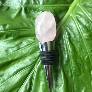 Rose Quartz Wine Stopper, Rose Quartz Decor, Rose Quartz Gift, Gift Ideas, Unique Gift, Bottle Stopper