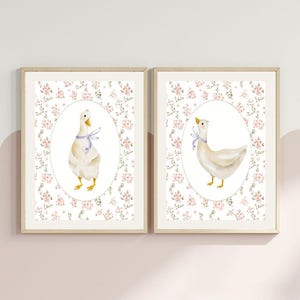 Dibujos de gansos con flores rosas, arte de pared para decoración de guardería, decoración de pared para habitación de bebé, arte de papel tapiz vintage, galería de pared de gansos tontos, decoración del hogar