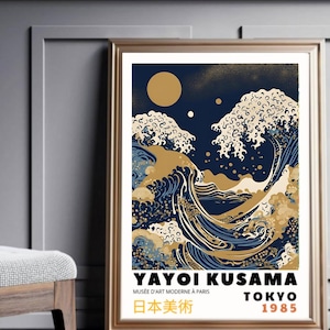 Lámina de arte mural de Yayoi Kusama, decoración del hogar en azul marino, ilustración abstracta en dorado, póster de Kusama, gran pintura de olas del mar, dibujo japonés