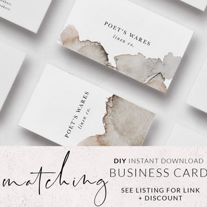 Pu&ograve; includere: Un set di biglietti da visita con un design ad acquerello in tonalit&agrave; di marrone e beige. Il testo sui biglietti recita "POET'S WARES linen co."