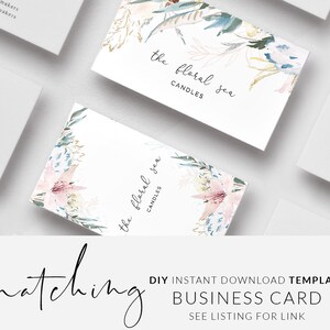 Pode incluir: Dois cart&otilde;es de visita com um design floral em aquarela. O texto nos cart&otilde;es diz "the floral sea candles".