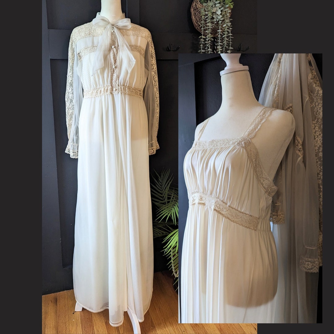 Midcentury Miss Elaine Sheer Nylon Lace Robe and Nightgown Set ...